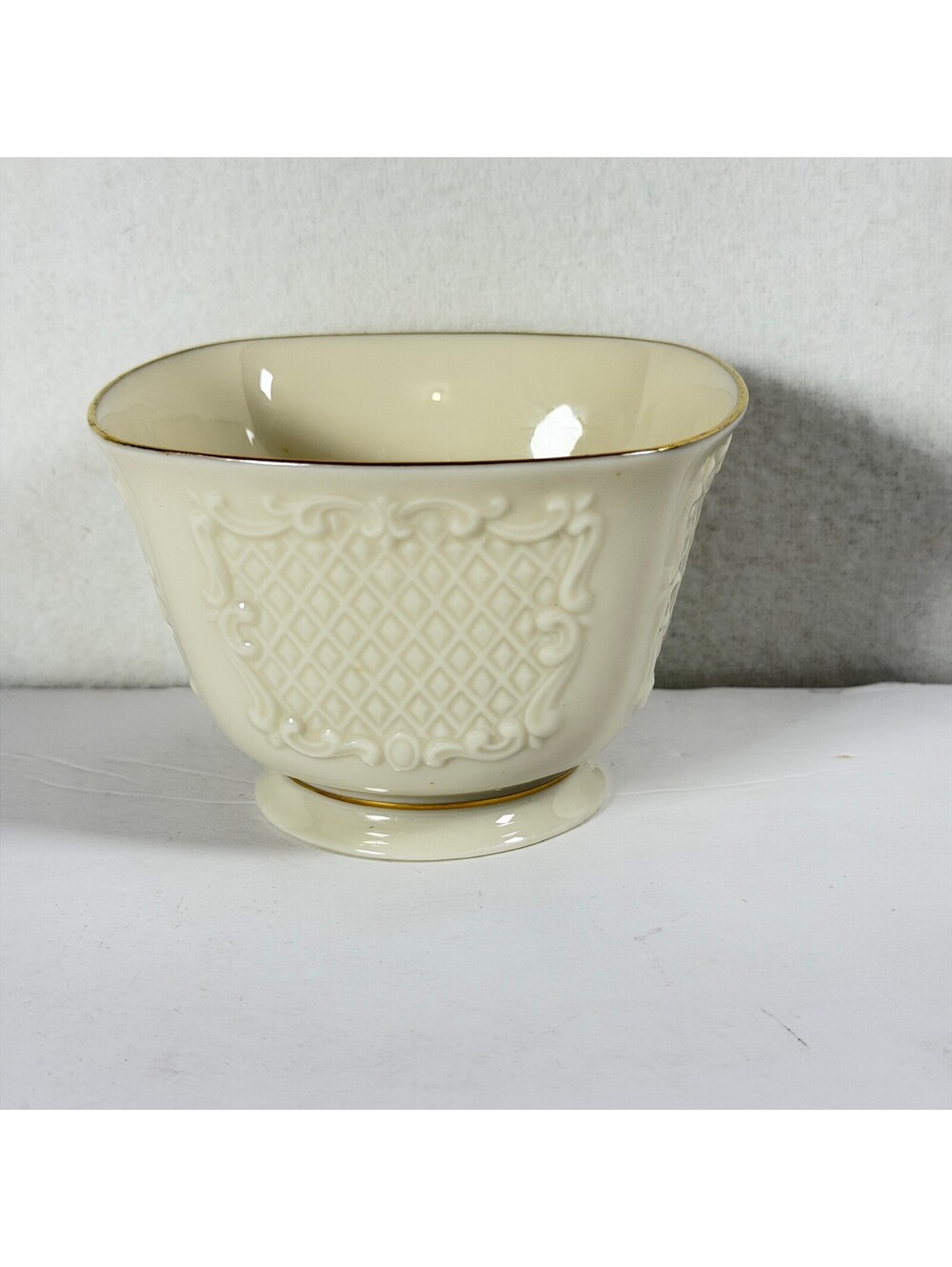 Vintage Lenox Fine China Bowl Gold Trim Embossed Lattice Pattern A-5